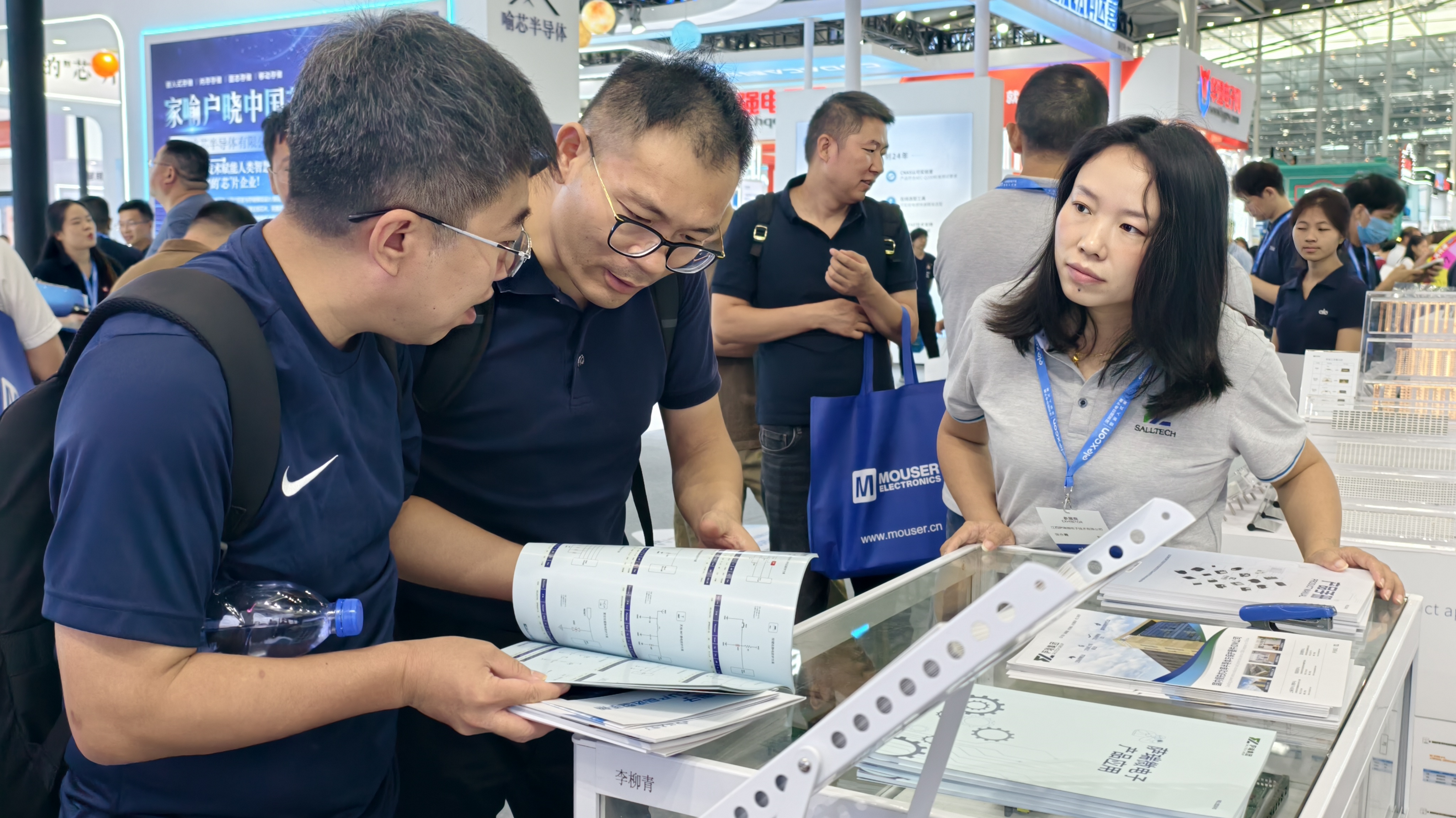 荣耀收官！江西太阳集团官网闪耀 2025 深圳电子展并荣获年度大奖